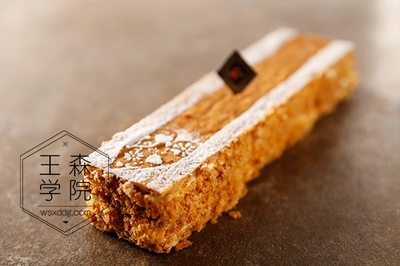 女生學(xué)習(xí)甜品制作,以后開個甜品店好不好-培訓(xùn)通